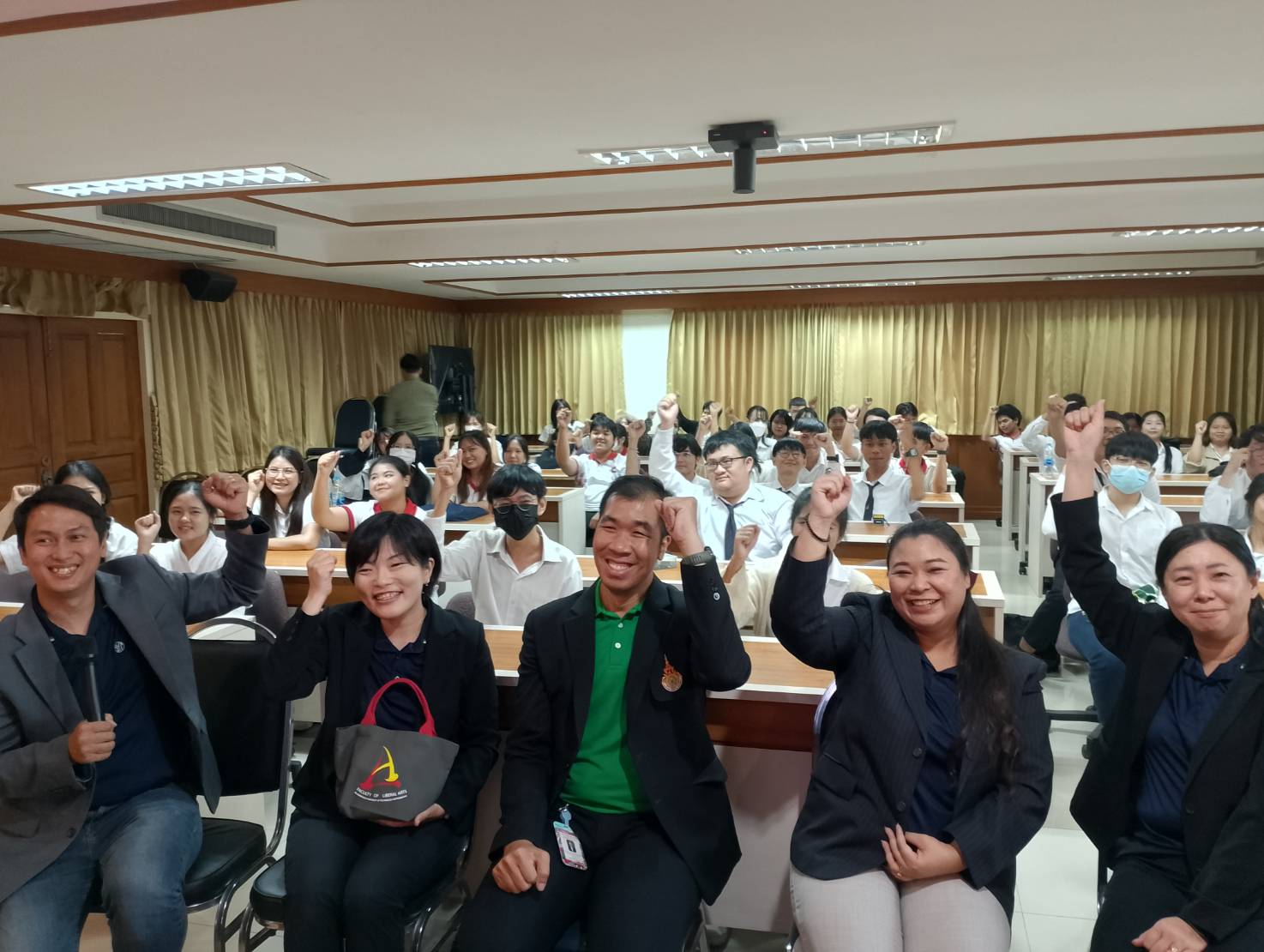 ม.เทคโนโลยีราชมงคลรัตนโกสินทร์ บพิตรพิมุข
